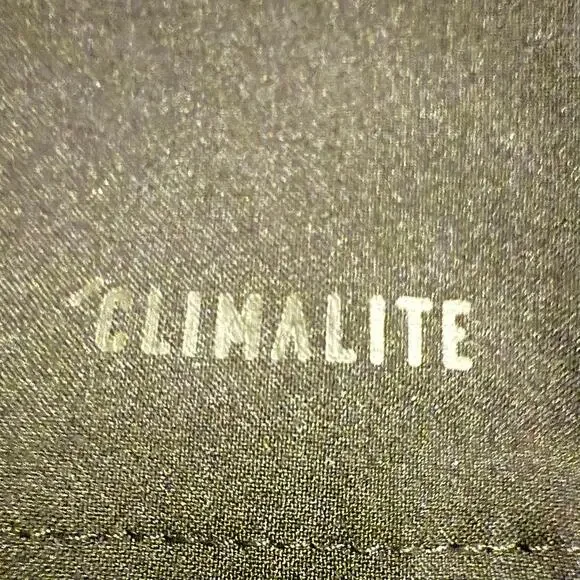 🎉HP! 🎉Adidas Climalite Black Long Sleeve Zip Mens Top (Size S) - Picture 8 of 8